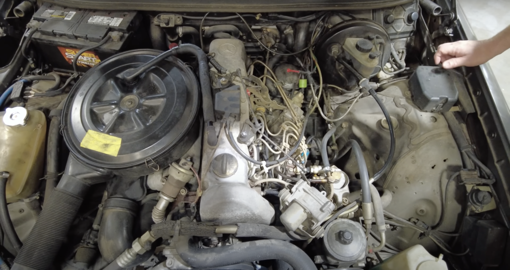 It's Loud, Slow & Noisy, But the W123 300D Turbodiesel Is a Legend